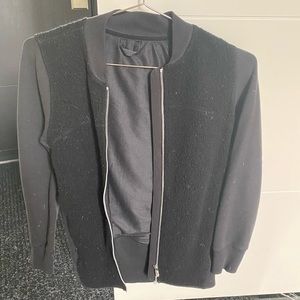 Lululemon black zip